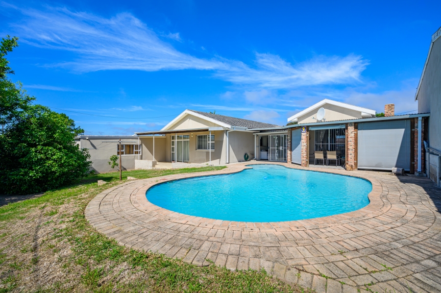 4 Bedroom Property for Sale in Westering Eastern Cape